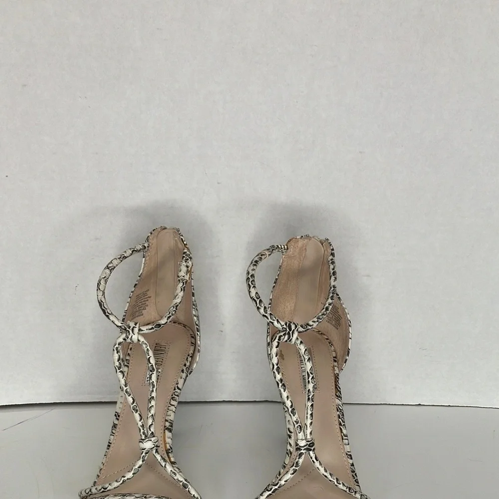 Jennifer Lopez back and white open toe heel size 6.5 M